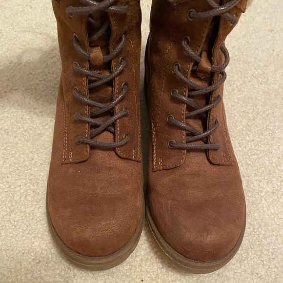 🟤 Brown Suede Boots with Fur - Picture 6 of 11